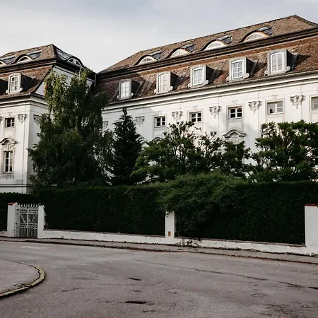 Free Parking, Nespresso, Netflix *